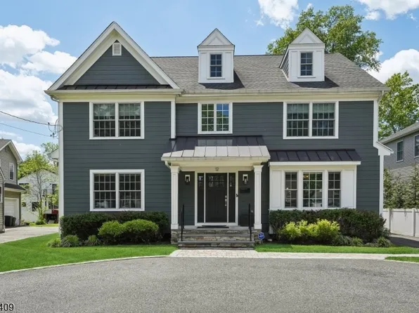 12 Monmouth Ct, Livingston Twp., NJ 07039