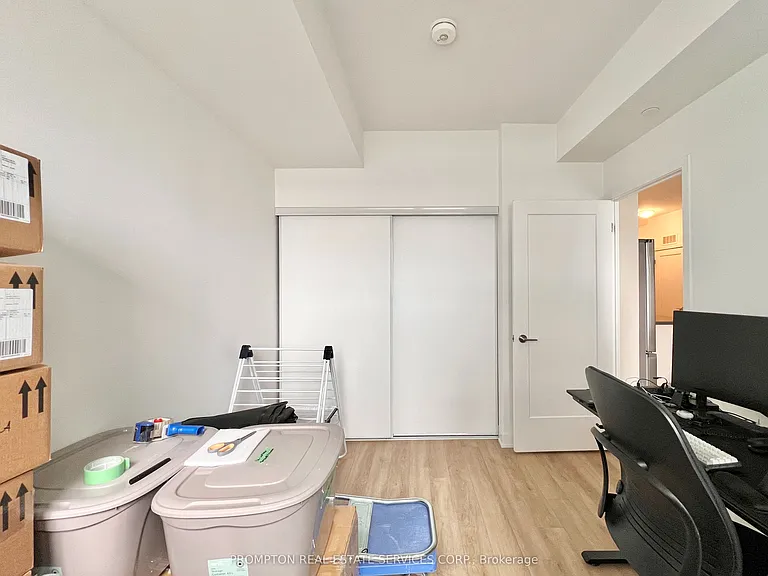 95 Oneida Cres #1208 — Photo 18