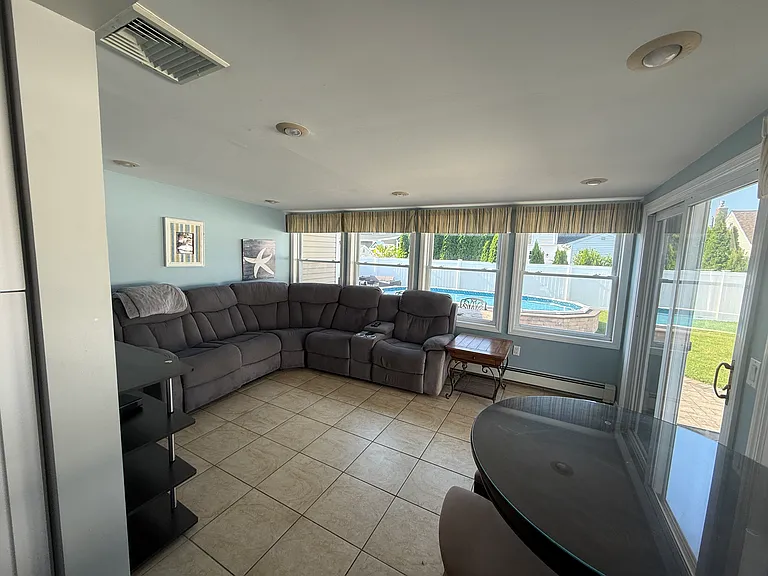 5 Norma Ln — Photo 7