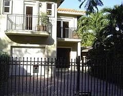 Townhouse for rent in Coconut Grove, Miami Dade FL - M009