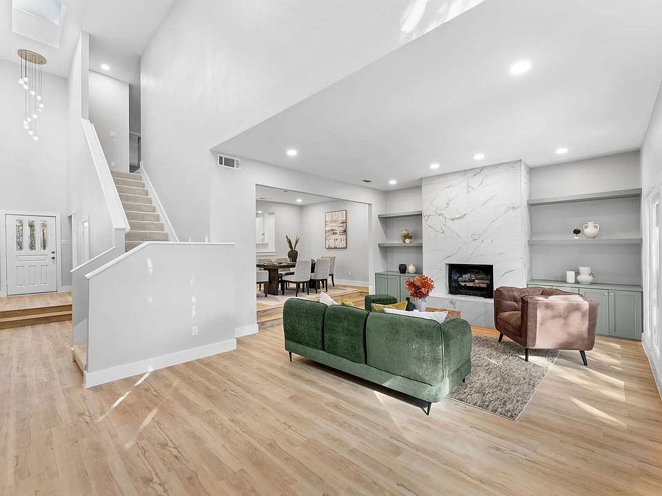 1st image of 4006 Woodcreek Dr