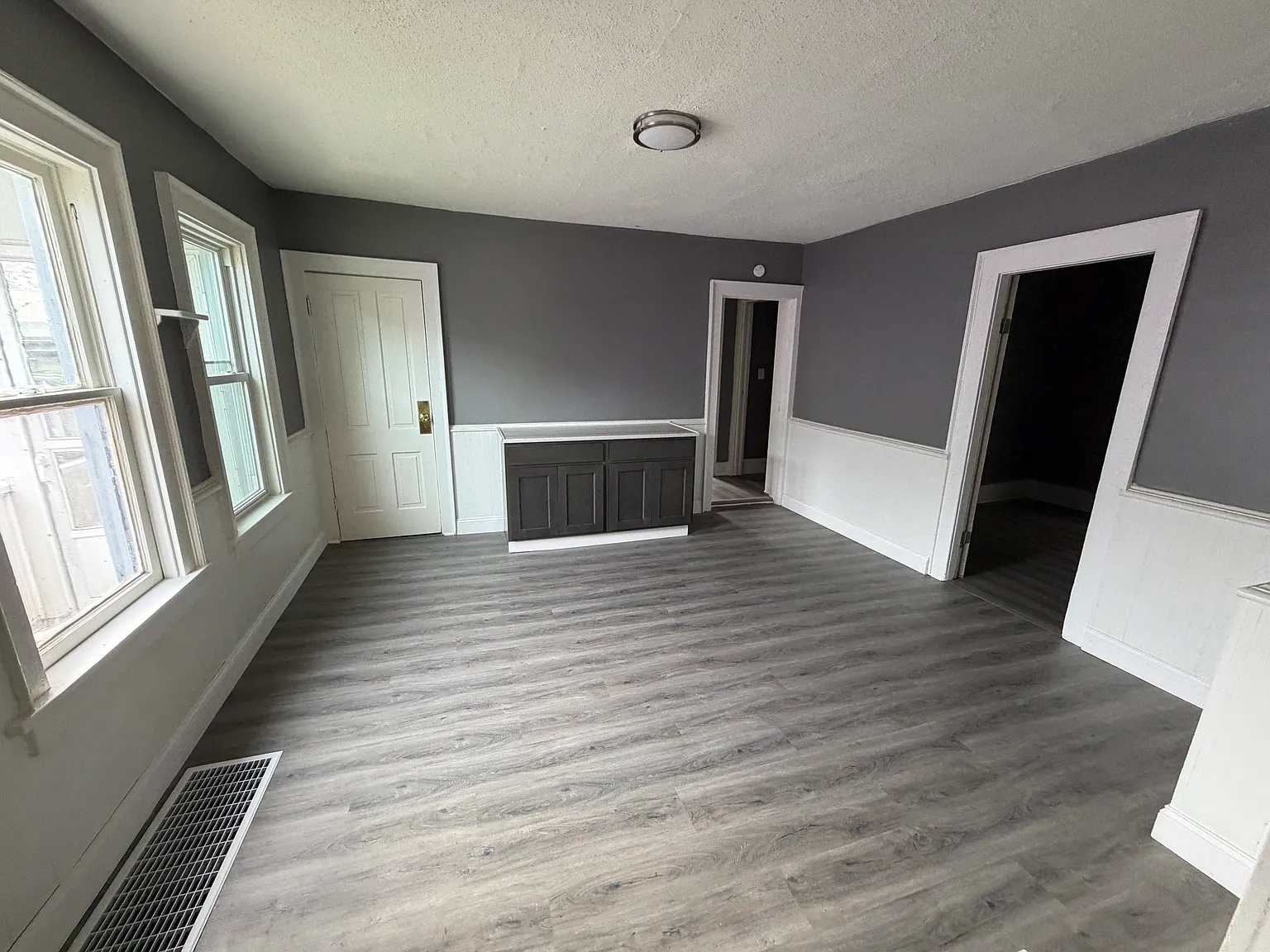 3 bed, 1000 sqft, $950 — Photo 3