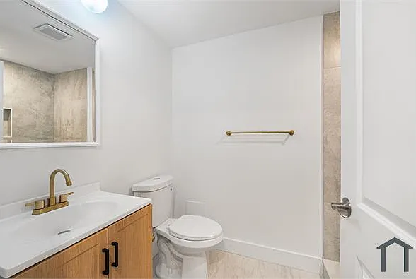 869 N 43rd St #1 — Photo 7