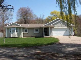 4621 10th St, Wayland, MI 49348