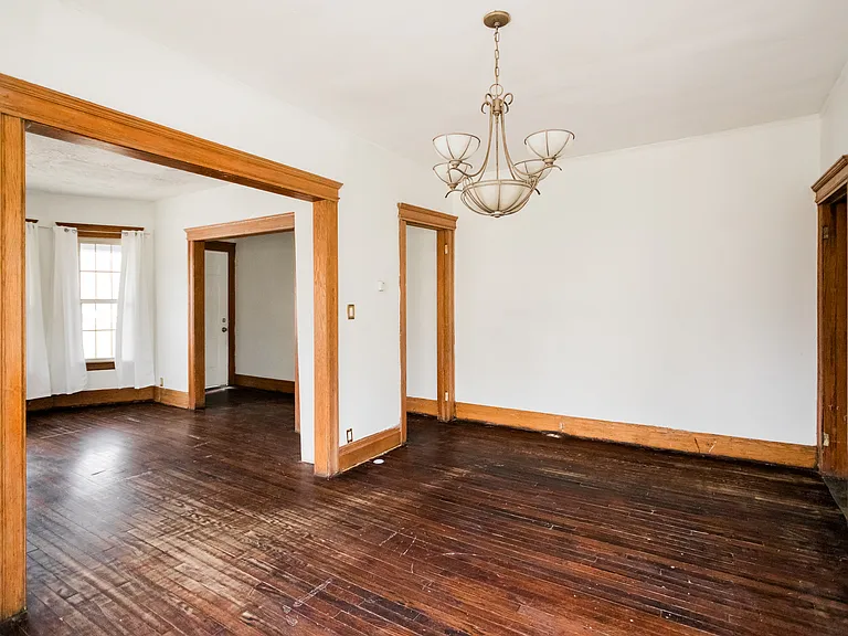 1195 Clark St — Photo 7