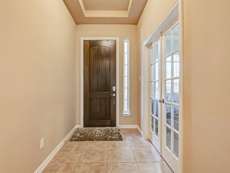 623 Orlandis Ln — Photo 5