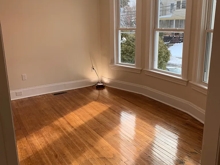 499 Morris St #1 — Photo 1