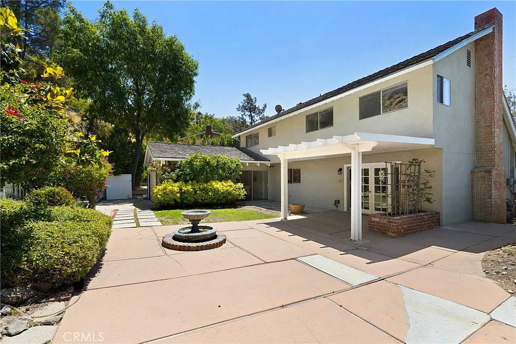 4 bed, 2160 sqft, $5,000 — Photo 4