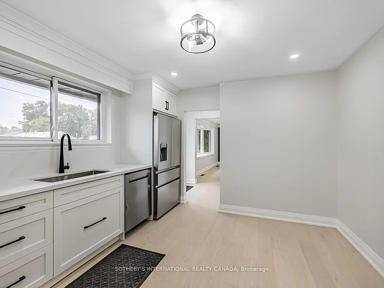 222 Hammersmith Ct #UPPER — Photo 5