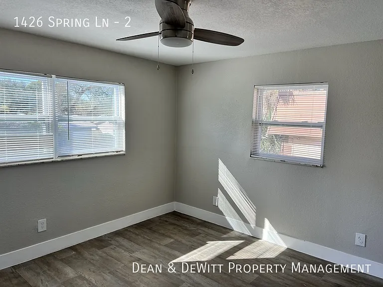 1426 Spring Ln #2 — Photo 8