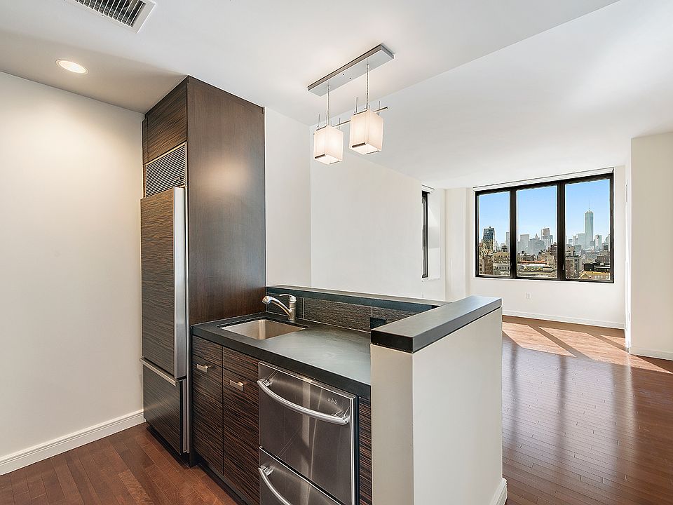 1st image of 101 W 24th St APT 18C
