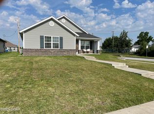 2202 S Wall Ave, Joplin, MO 64804