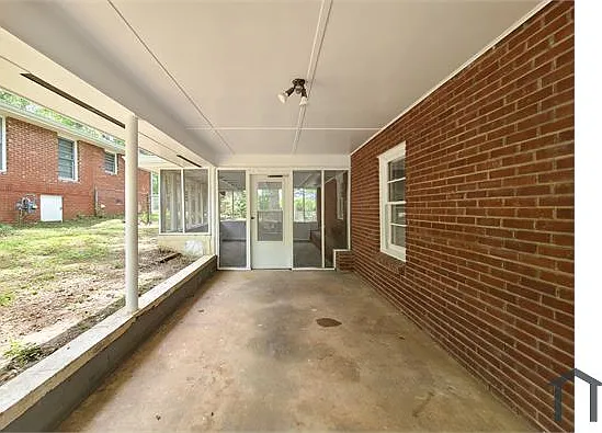 3225 Forrest Hills Dr — Photo 12