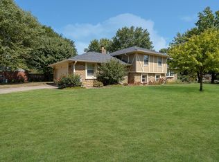 1624 Secretariat Ln, Indianapolis, IN