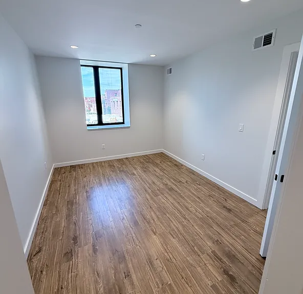 345 Main St #302 — Photo 6