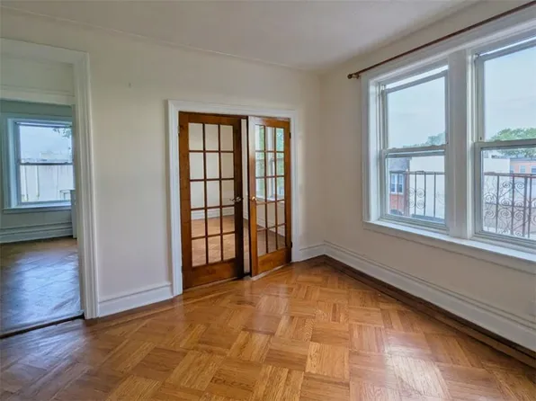 1805 67th St APT 2, Brooklyn, NY 11204