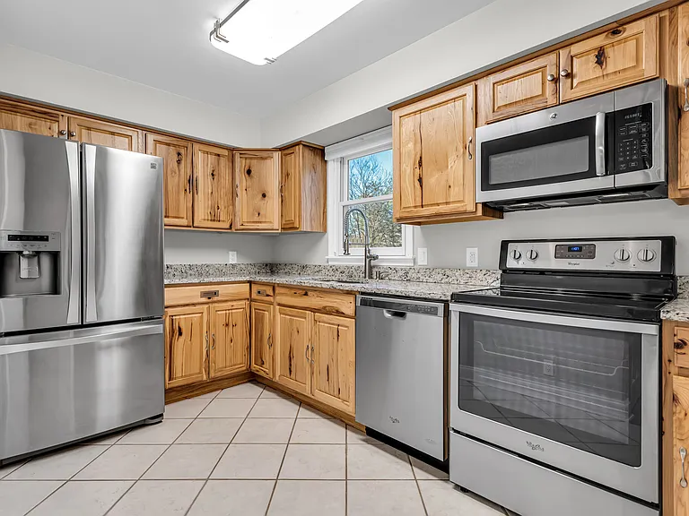 217 Westfield Dr — Photo 8