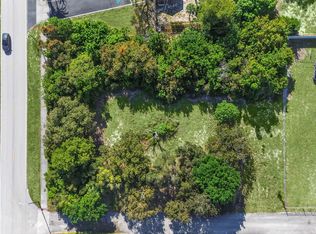 8686 SE Lyons St, Hobe Sound, FL 33455