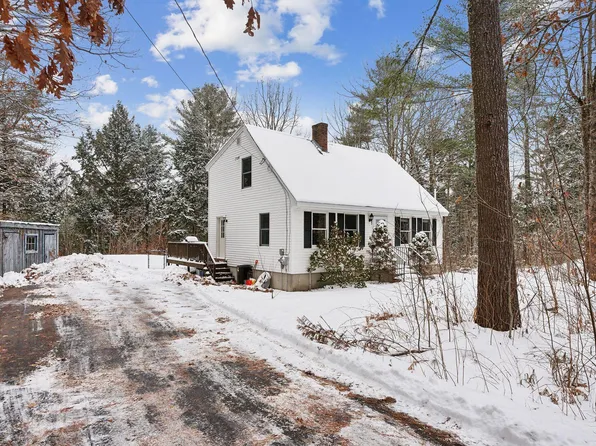 20 Crescent Lane, Casco, ME 04015