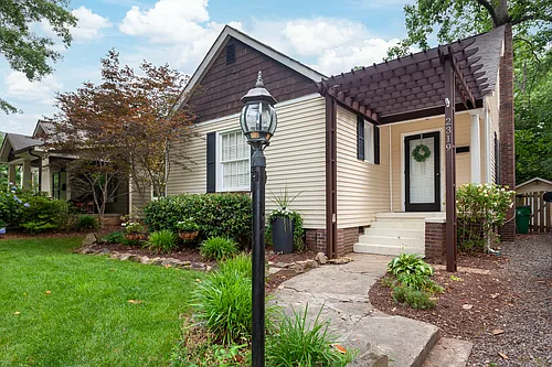 2319 Bay St Photo 1
