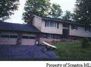 2208 Wilcrest Rd, Moscow, PA 18444