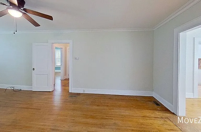3819 Plainview Rd — Photo 32