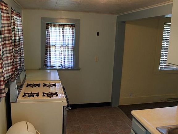 4th image of 301 S 35th St