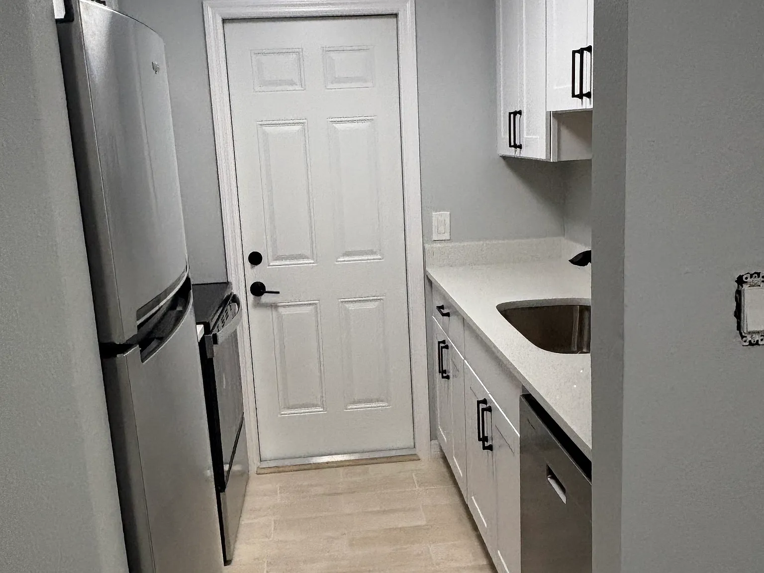 2 bed, 722 sqft, $1,400 — Photo 2
