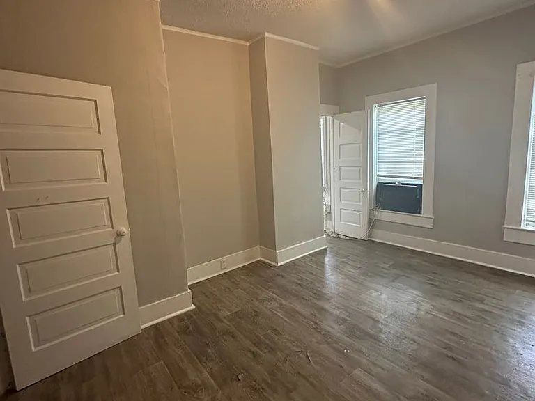 216 W Magnolia St — Photo 6