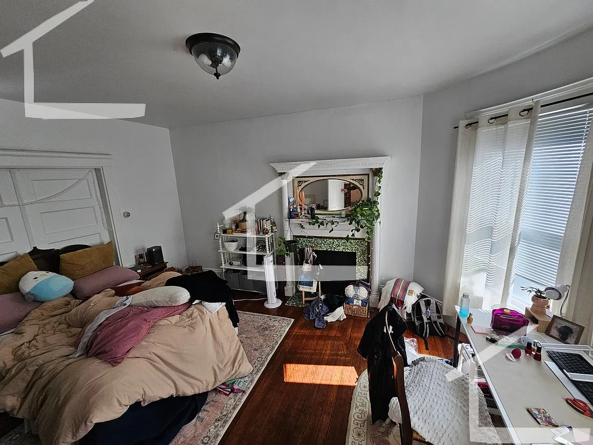 Building Photo - 94 Ashford St #1A