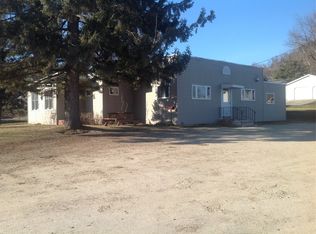201 S 3rd St, Brownsville, MN 55919