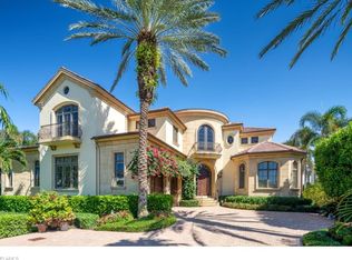 1979 4th St S, Naples, FL 34102
