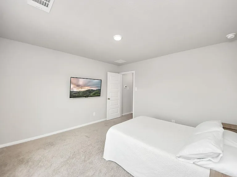 2473 Carp Dr — Photo 28