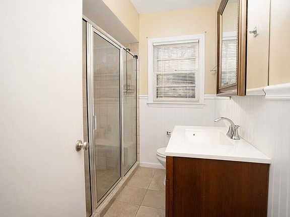5th image of 4513 Gladys Dr