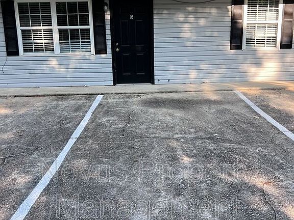 2nd image of 124 Bowen St APT G