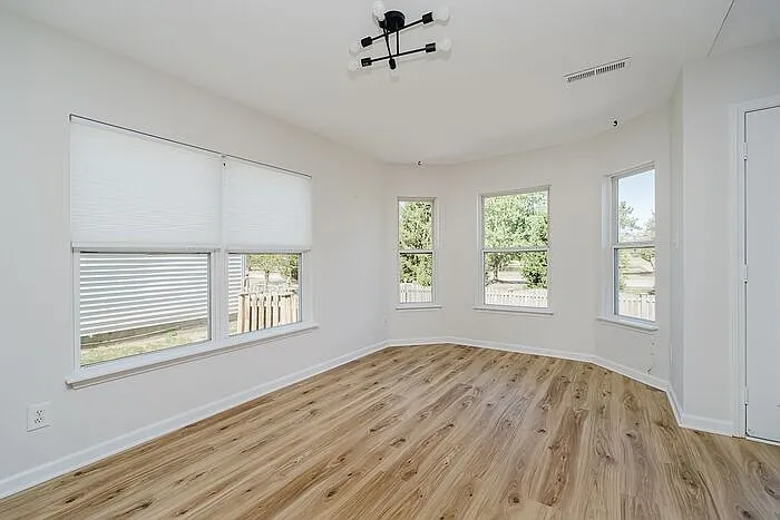 5896 Hollow Oak Trl — Photo 9