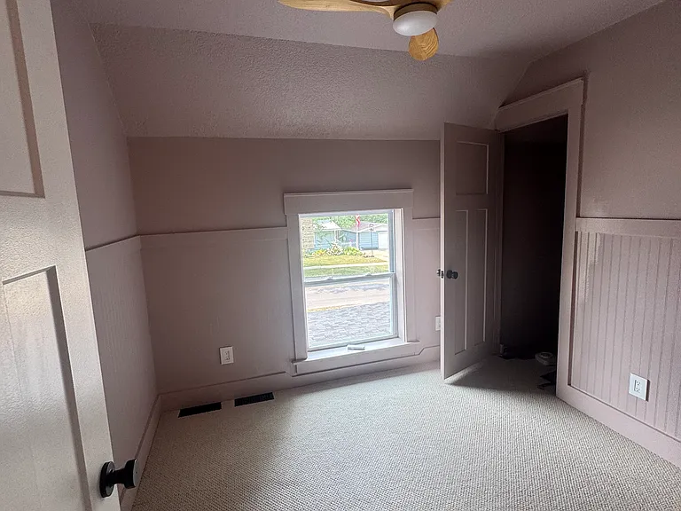 Pleasant Ave — Photo 26