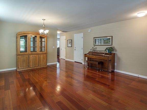 3rd image of 7228 Cranberry Ct SE
