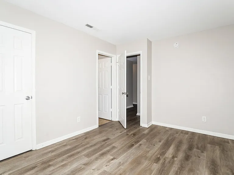 8039 Bach Dr — Photo 10