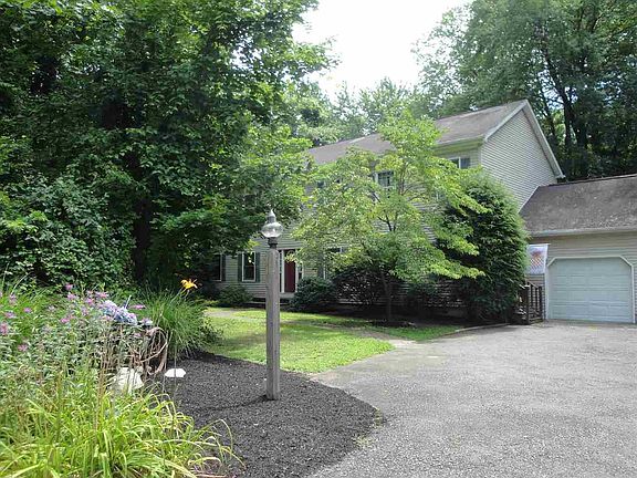 4th image of 232 Kenwood Ave