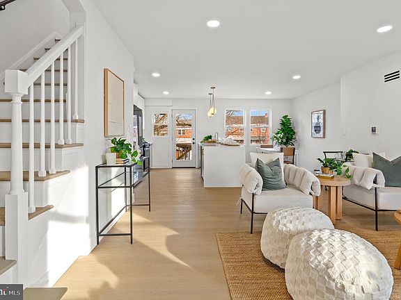 3rd image of 5905 Glenkirk Rd