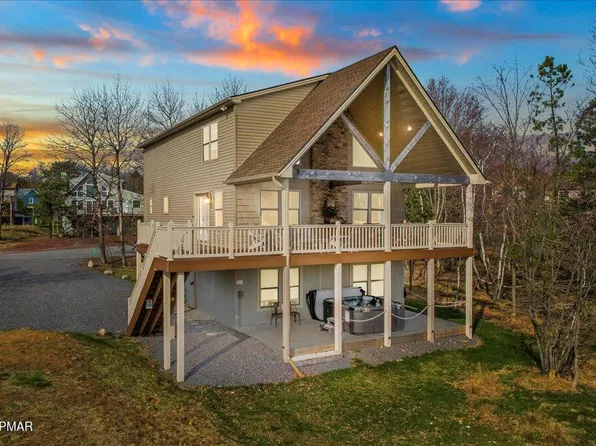 8 Hopkins Mews, Albrightsville, PA 18210