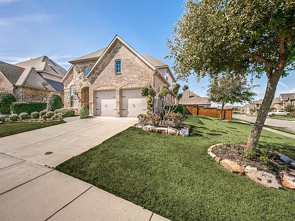 2nd image of 1109 Cadbury Ln