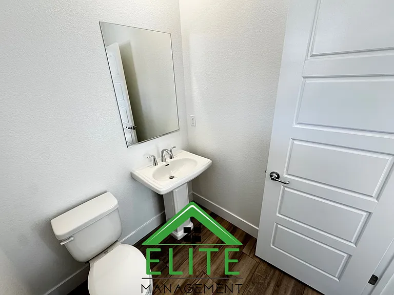3485 Hampton Dr — Photo 18