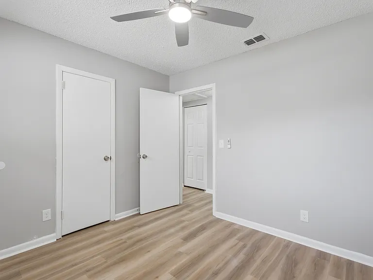 6766 London Bridge Ln — Photo 19