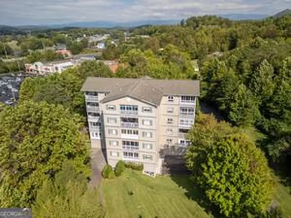 121 N River St, Hiawassee, GA 30546