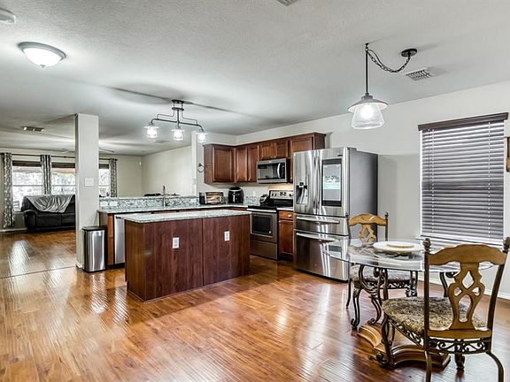 5th image of 1613 Heatherknoll Ln
