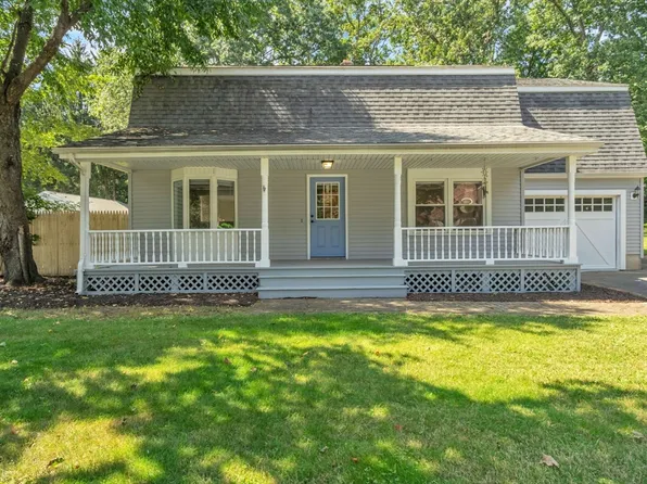 52 Bairdcrest Rd, Springfield, MA 01118