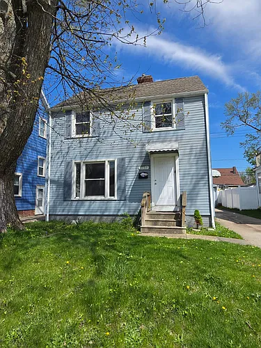 3757 Grosvenor Rd Photo 1