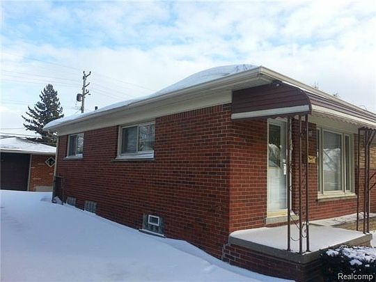 3rd image of 25724 San Rosa Dr